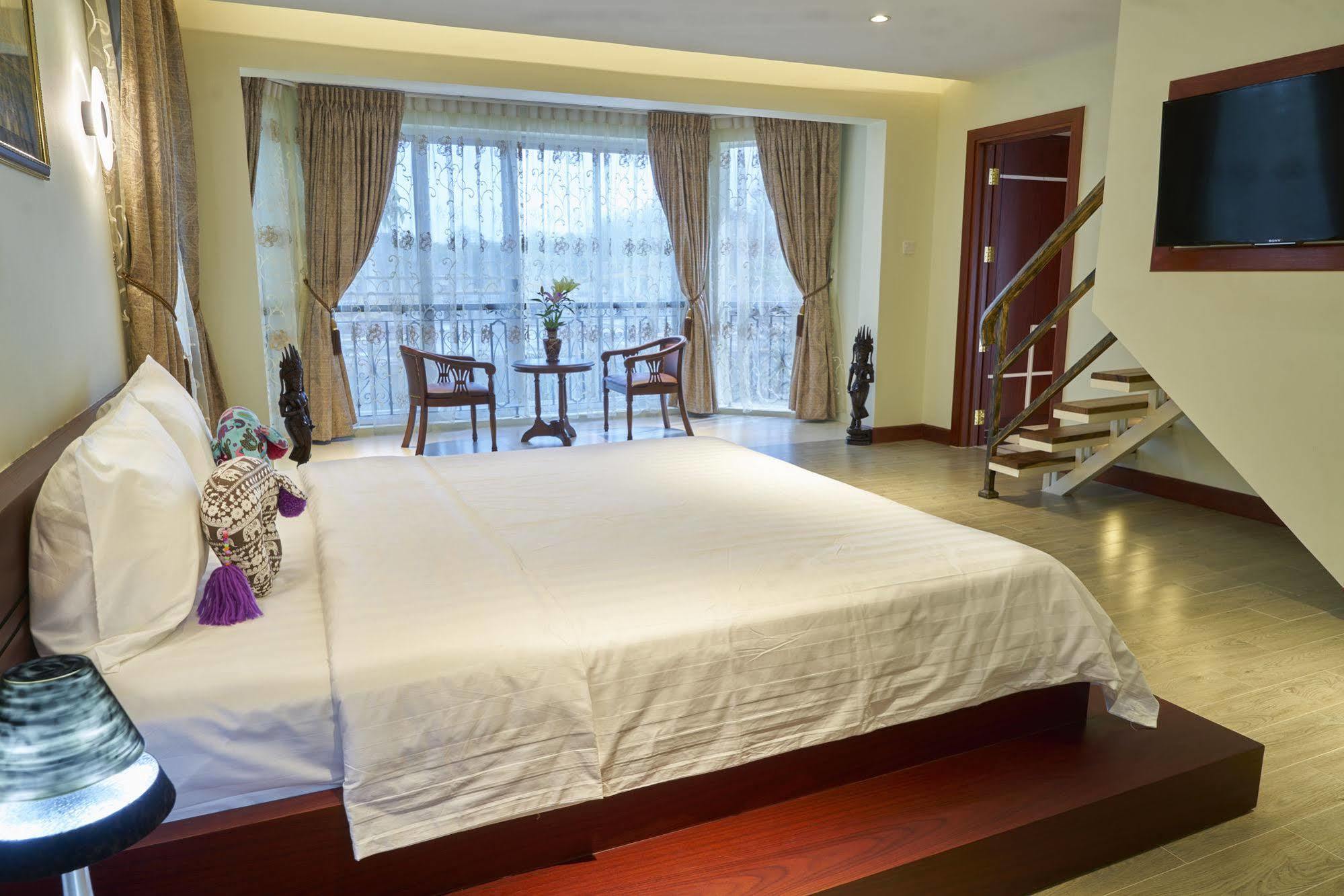סיהאנוקוויל Domrai Boutique Hotel מראה חיצוני תמונה